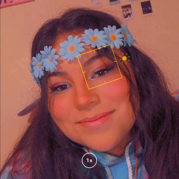 Meet your Posher, Juliana - Picture 1 of 1